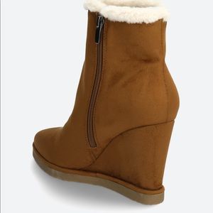 Wedge bootie